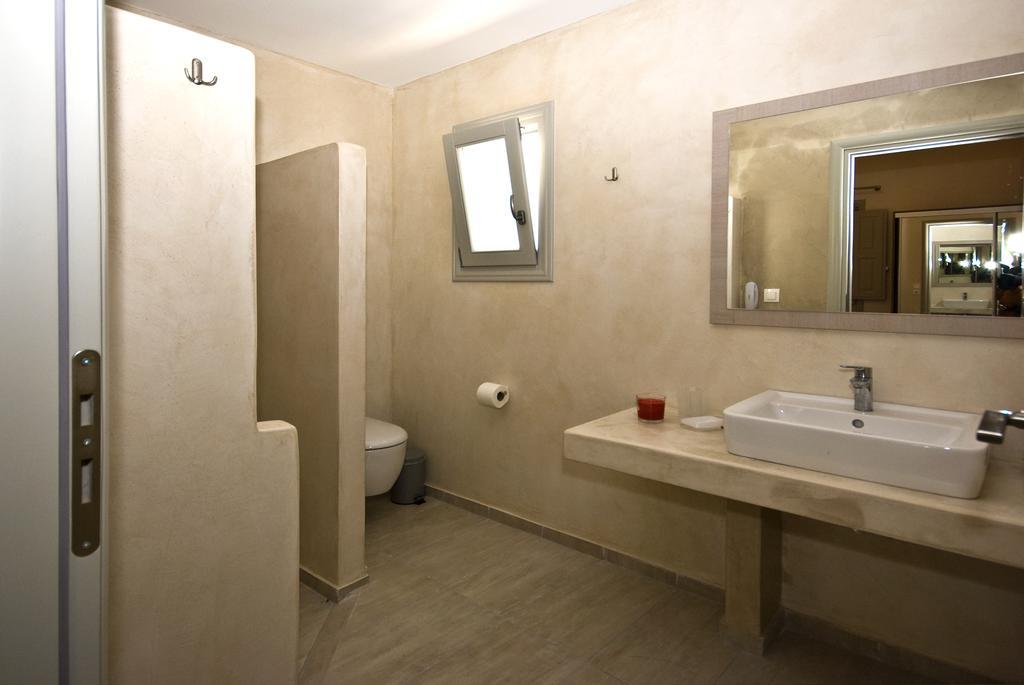 Alafouzos Studios & Apartments Kamari  Phòng bức ảnh