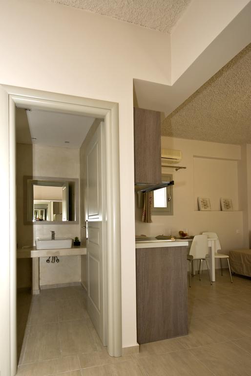 Alafouzos Studios & Apartments Kamari  Phòng bức ảnh