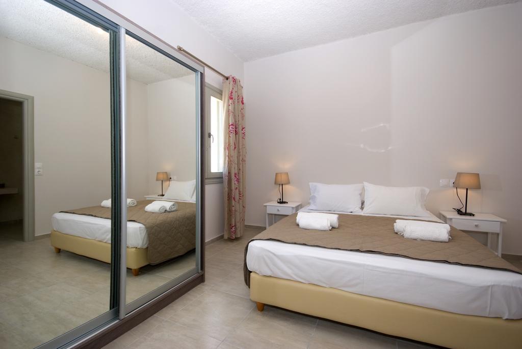 Alafouzos Studios & Apartments Kamari  Phòng bức ảnh